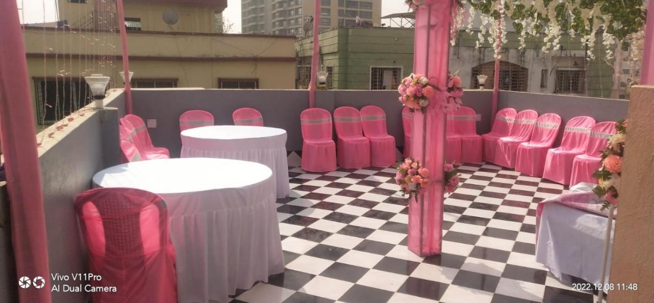 La Cresta Inn Kolkata Exterior photo