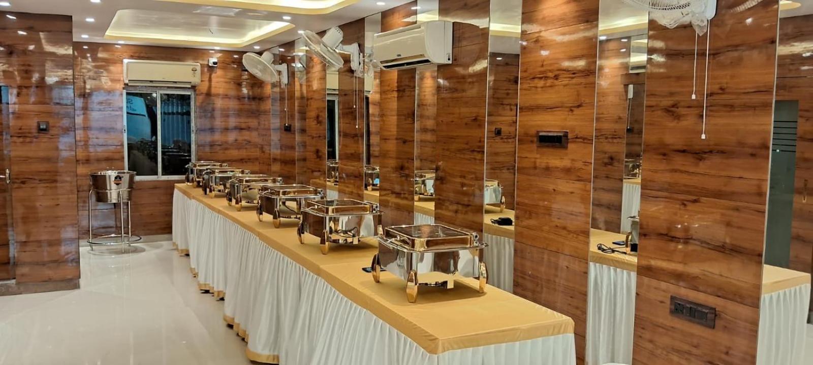 La Cresta Inn Kolkata Exterior photo