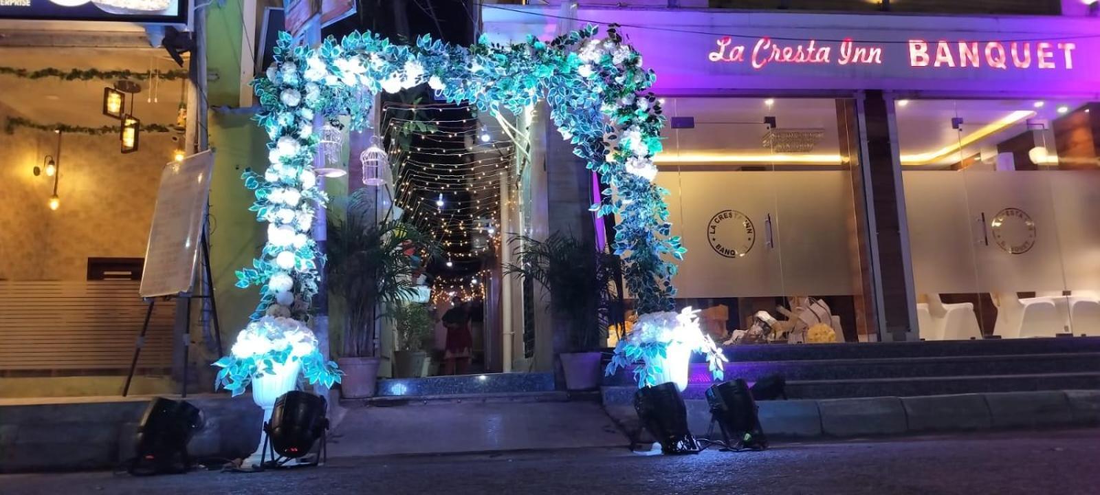 La Cresta Inn Kolkata Exterior photo