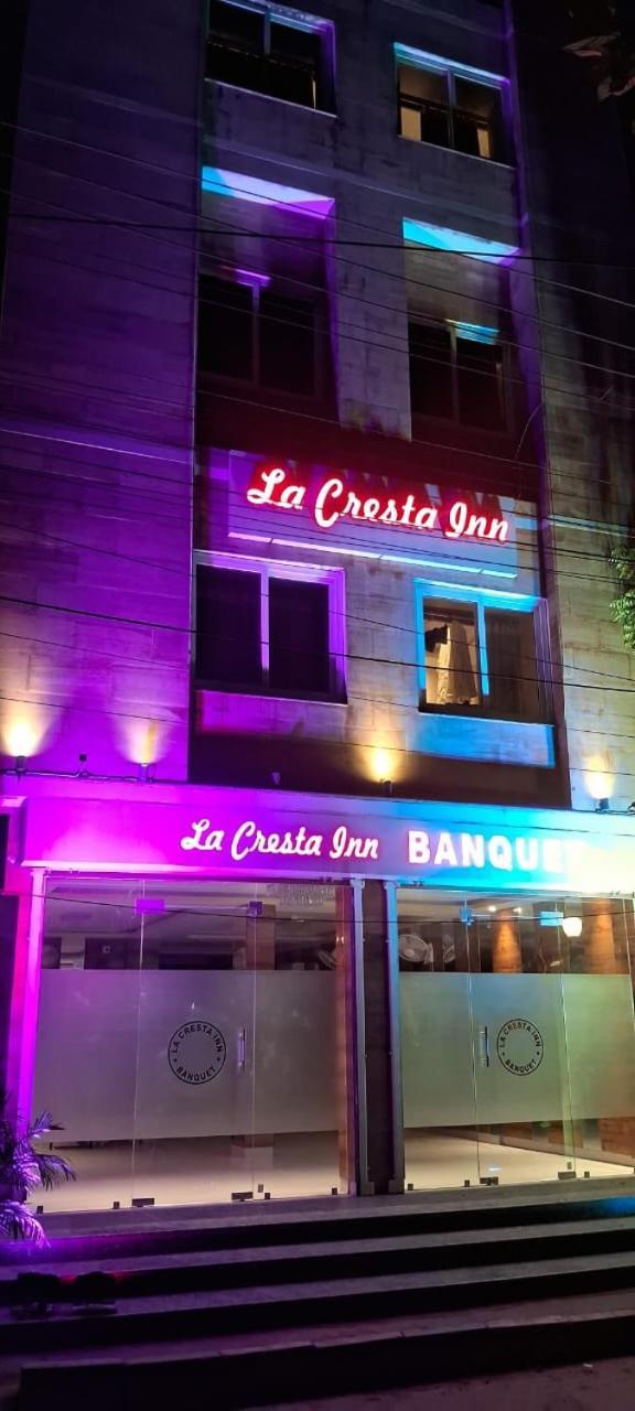 La Cresta Inn Kolkata Exterior photo